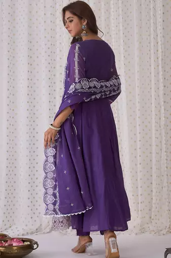 Ethnic Motifs Embroidered V-Neck Pure Cotton Kurta with Trousers & Dupatta