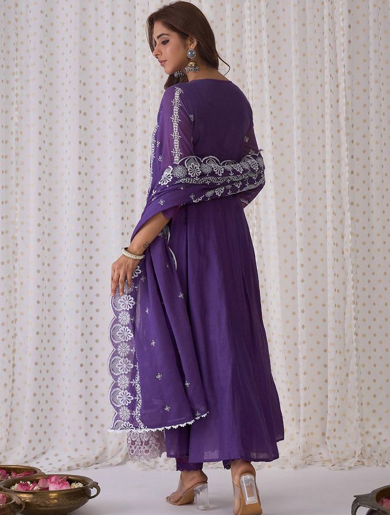 Ethnic Motifs Embroidered V-Neck Pure Cotton Kurta with Trousers & Dupatta