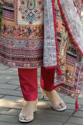 Women Ethnic Motifs Printed Kurta with Trousers & Dupatta