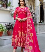 Women Floral Printed Regular Pure Cotton Kurta with Trousers & With Dupatta