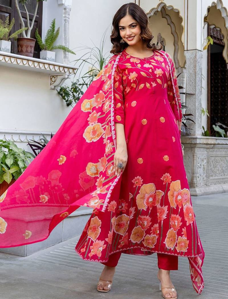 Women Floral Printed Regular Pure Cotton Kurta with Trousers & With Dupatta