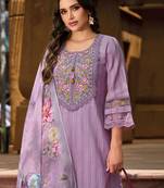 Women Floral Yoke Design Thread Work Linen Kurta with Trousers & With Dupatta