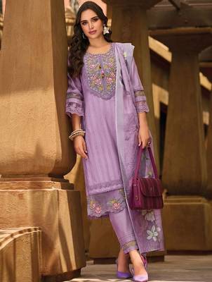 Women Floral Yoke Design Thread Work Linen Kurta with Trousers & With Dupatta 4