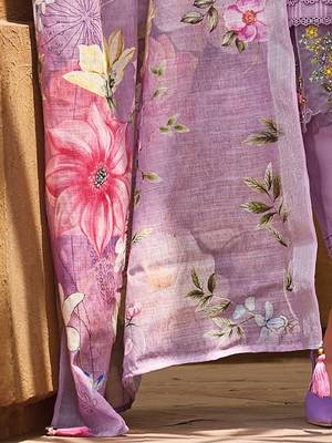Women Floral Yoke Design Thread Work Linen Kurta with Trousers & With Dupatta 7