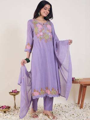 Floral Embroidered Notch Neck Pure Cotton Kurta & Trousers With Dupatta 4