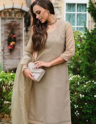 Floral Yoke Design Sequnnied Straight Kurta With Trousers & Dupatta 7