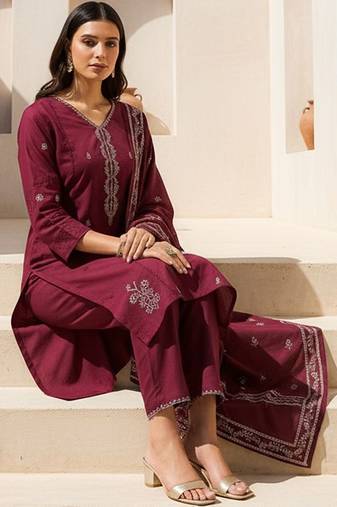 Women Ethnic Motifs Embroidered Regular Thread Work  Cotton Kurta with Trousers & With Dupatta