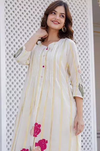 Women Floral Printed Regular Pure Cotton Kurta with Trousers