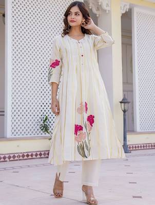 Women Floral Printed Regular Pure Cotton Kurta with Trousers 2