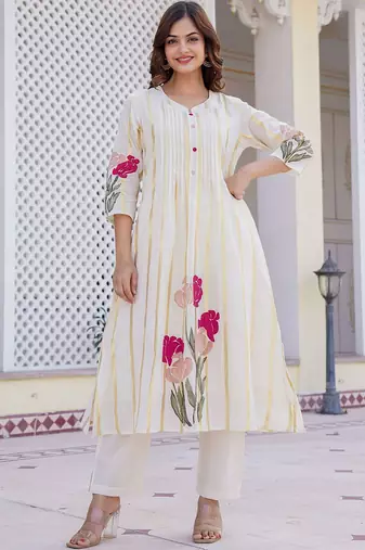 Women Floral Printed Regular Pure Cotton Kurta with Trousers
