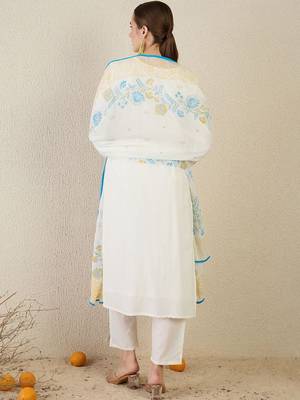 Women Floral Embroidered Regular Thread Work Pure Cotton Kurta with Trousers & With Dupatta 6