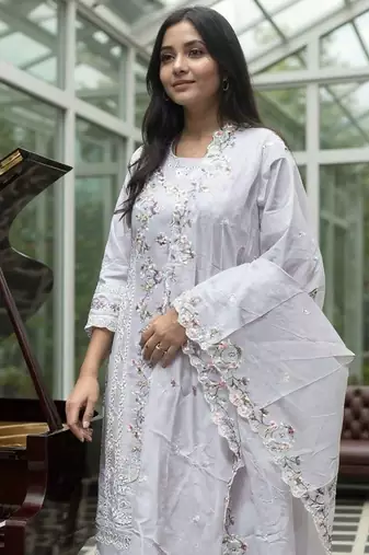 Floral Embroidered Thread Work Pure Cotton Kurta With Trousers & Dupatta