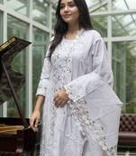 Floral Embroidered Thread Work Pure Cotton Kurta With Trousers & Dupatta