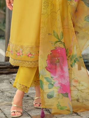 Floral Embroidered Round Neck Thread Work Kurta With Trousers & Dupatta 6