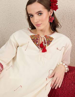 Women Ethnic Motifs Embroidered Regular Thread Work Pure Cotton Kurta with Trousers 2