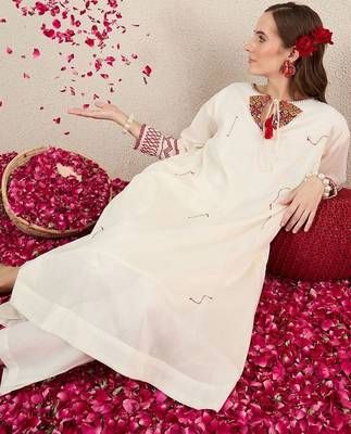 Women Ethnic Motifs Embroidered Regular Thread Work Pure Cotton Kurta with Trousers 3