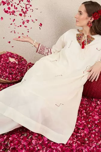 Women Ethnic Motifs Embroidered Regular Thread Work Pure Cotton Kurta with Trousers