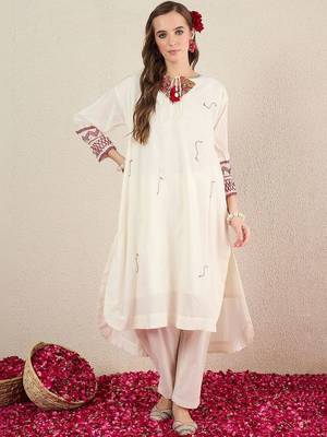 Women Ethnic Motifs Embroidered Regular Thread Work Pure Cotton Kurta with Trousers 6