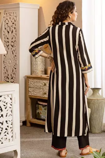 Women Striped Panelled Kurta with Trousers