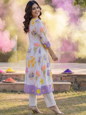 Women Floral Printed Regular Pure Cotton Kurta with Trousers 3