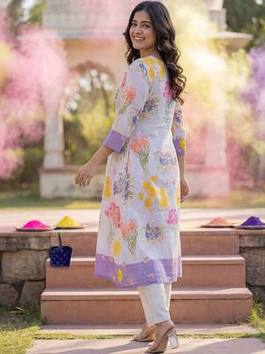 Women Floral Printed Regular Pure Cotton Kurta with Trousers 4