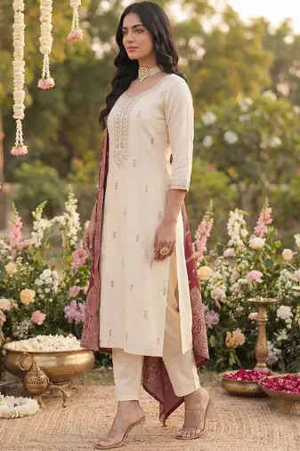 Women Ethnic Motifs Embroidered Regular Kurta with Trousers & With Dupatta