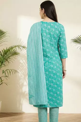 Women Floral Printed Regular Pure Cotton Kurta with Trousers & With Dupatta