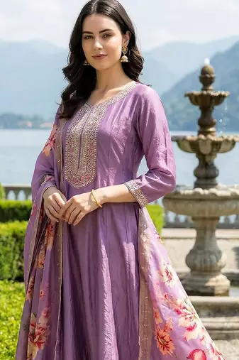 Women Floral Embroidered Panelled Thread Work Kurta with Trousers & With Dupatta