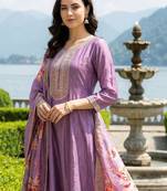 Women Floral Embroidered Panelled Thread Work Kurta with Trousers & With Dupatta