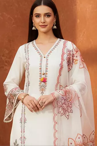 Women Floral Embroidered Regular Thread Work Kurta with Trousers & With Dupatta