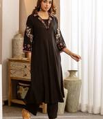 Women Floral Embroidered Regular Thread Work Kurta with Trousers