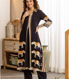 Women Ethnic Motifs Printed Panelled Kurta With Trousers