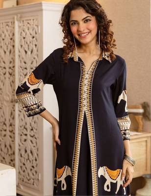 Women Ethnic Motifs Printed Panelled Kurta With Trousers 4
