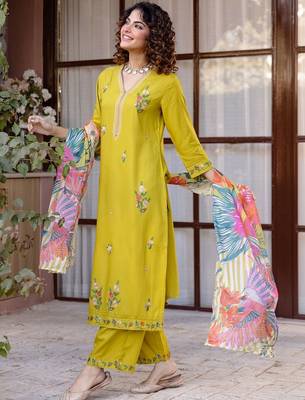 Women Ethnic Motifs Embroidered Regular Thread Work Kurta with Trousers & With Dupatta 6