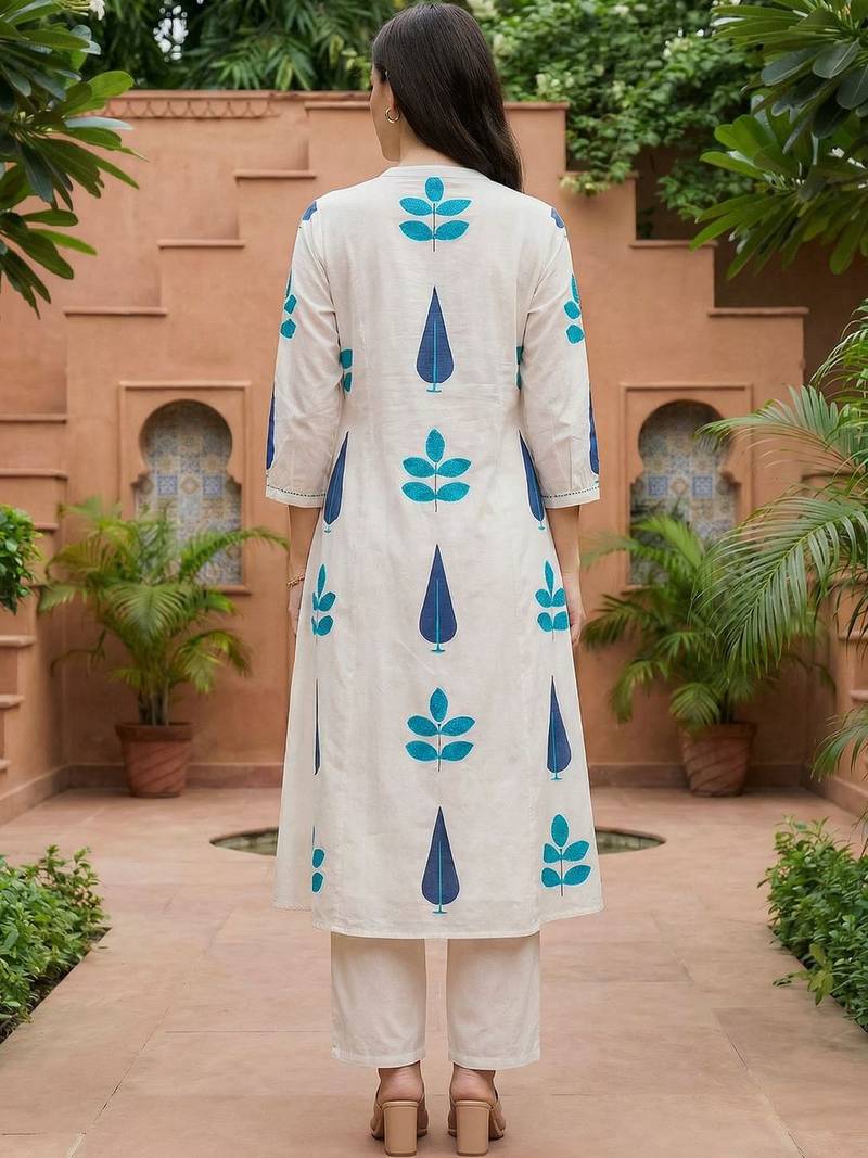Women Ethnic Motifs Printed Panelled Pure Cotton Kurta with Trousers