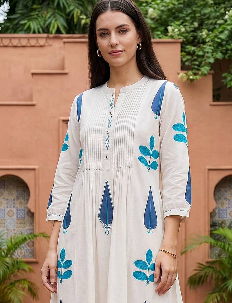 Women Ethnic Motifs Printed Panelled Pure Cotton Kurta with Trousers