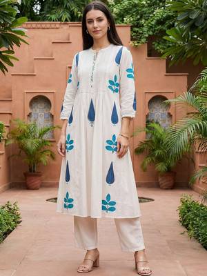 Women Ethnic Motifs Printed Panelled Pure Cotton Kurta with Trousers 6