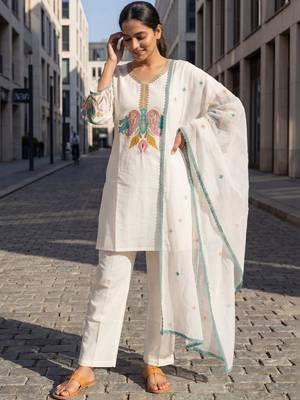 Women Ethnic Motifs Embroidered Thread Work Kurta with Trousers & With Dupatta 1