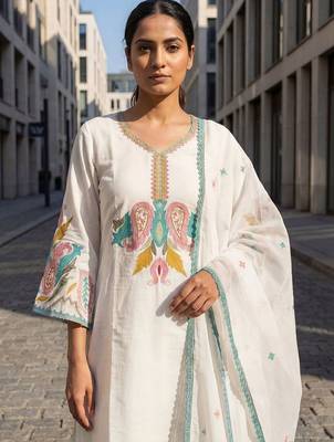 Women Ethnic Motifs Embroidered Thread Work Kurta with Trousers & With Dupatta 4
