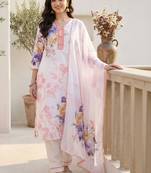 Women Floral Printed Regular Beads and Stones Linen Kurta with Trousers & With Dupatta