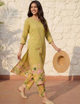Women Floral Printed Regular Pure Cotton Kurta with Trousers 5