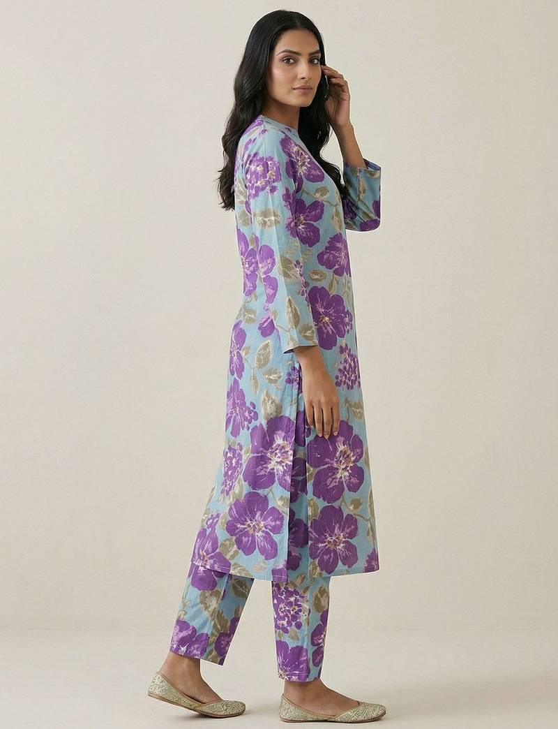 Women Floral Printed Regular Pure Cotton Kurta with Trousers