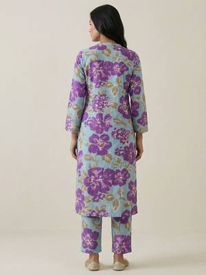 Women Floral Printed Regular Pure Cotton Kurta with Trousers 5