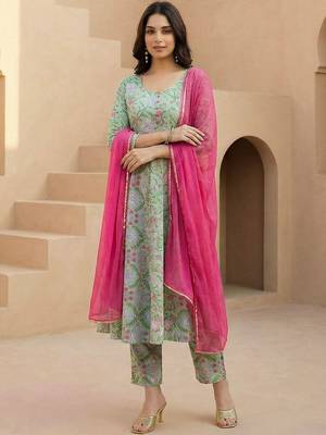 Women Floral Printed Regular Pure Cotton Kurta with Trousers & With Dupatta 1