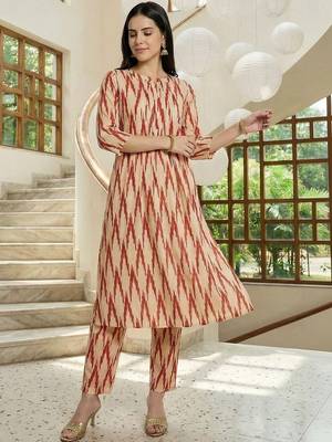 Women Printed Regular Pure Cotton Kurta with Trousers 1