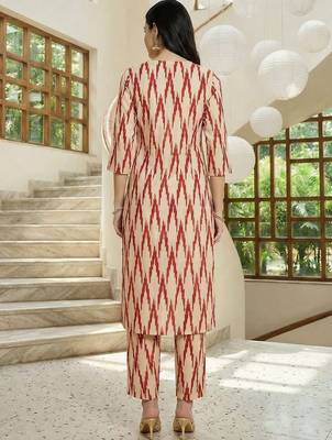 Women Printed Regular Pure Cotton Kurta with Trousers 3