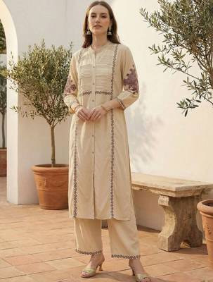 Women Ethnic Motifs Embroidered Regular Thread Work Kurta with Palazzos 1