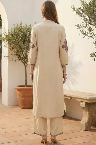 Women Ethnic Motifs Embroidered Regular Thread Work Kurta with Palazzos