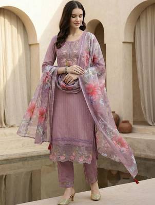 Women Floral Embroidered Regular Thread Work Linen Kurta with Trousers & With Dupatta 1