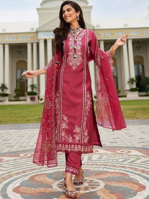 Women Floral Embroidered Regular Thread Work Kurta with Trousers & With Dupatta 3
